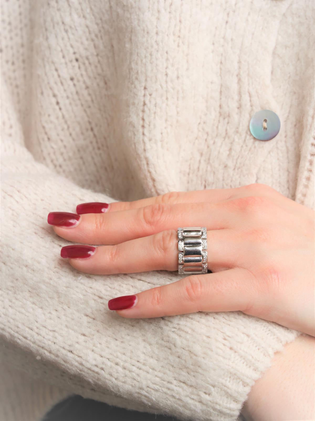 Bandeau ring in white gold and diamonds