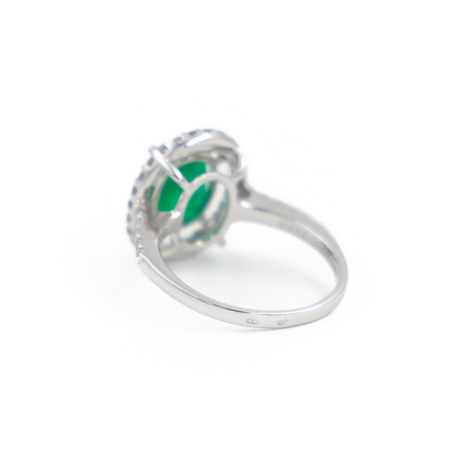Pompadour ring White gold Emerald