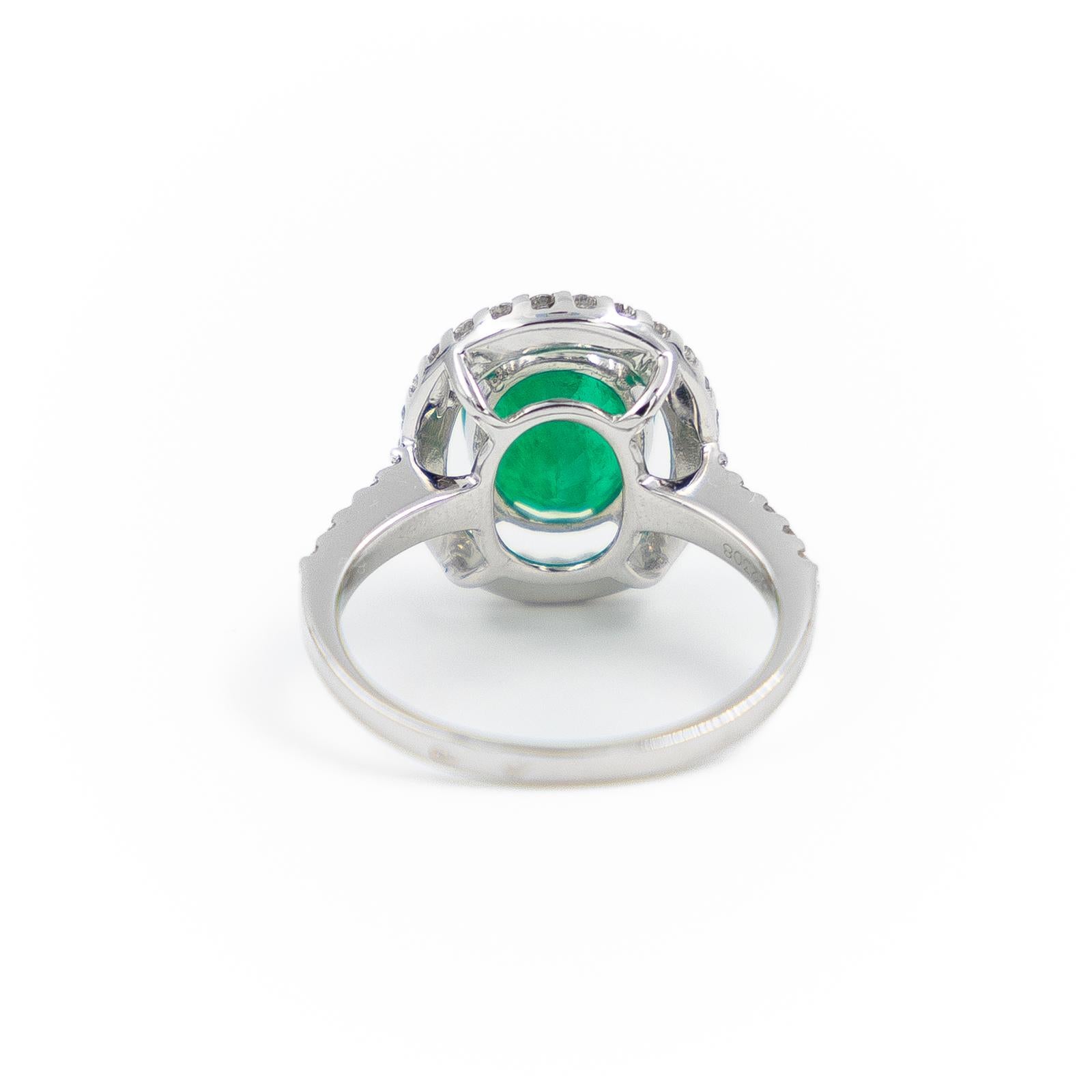 Pompadour ring White gold Emerald
