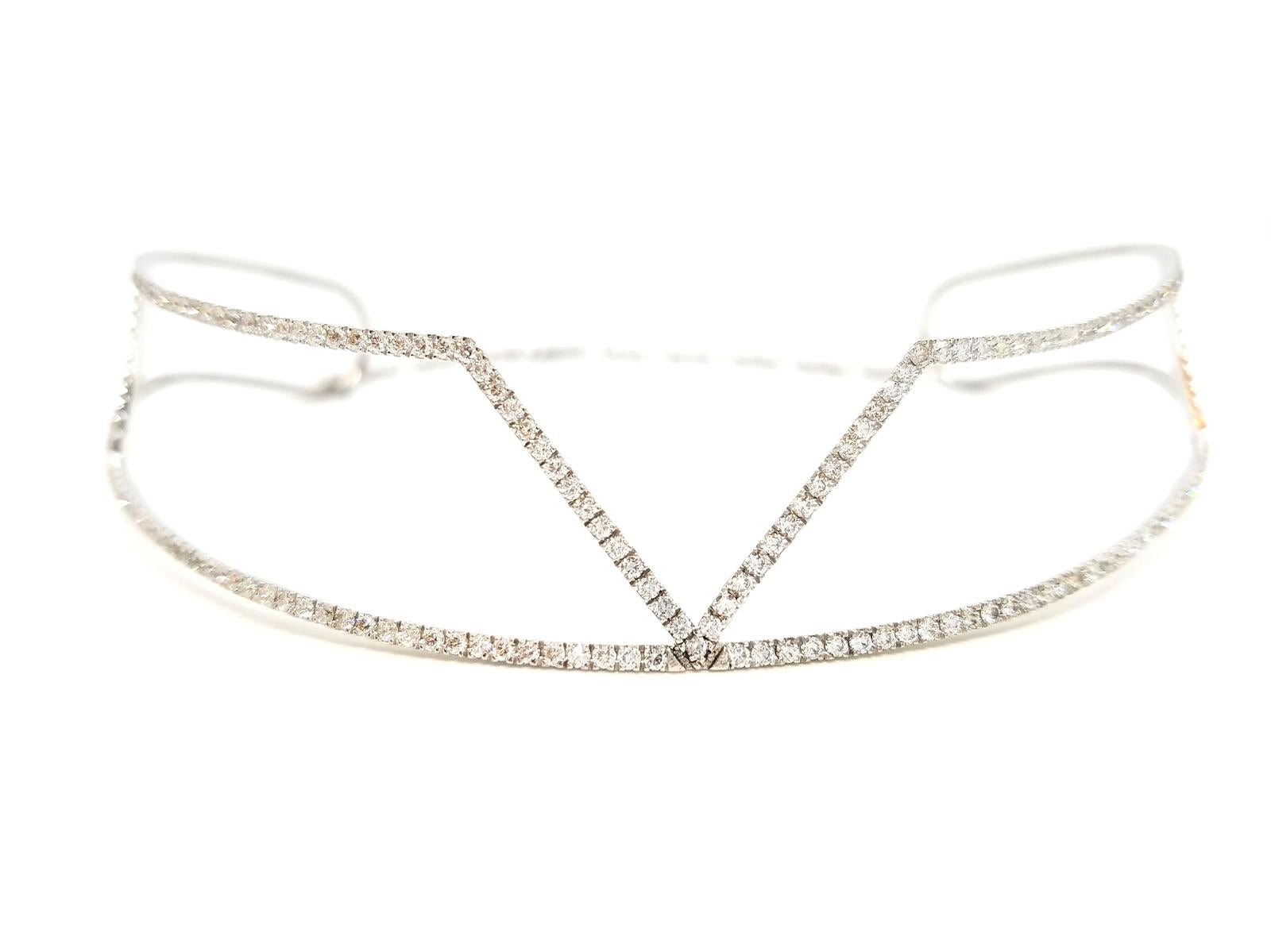 Graphic choker necklace in white gold and diamonds