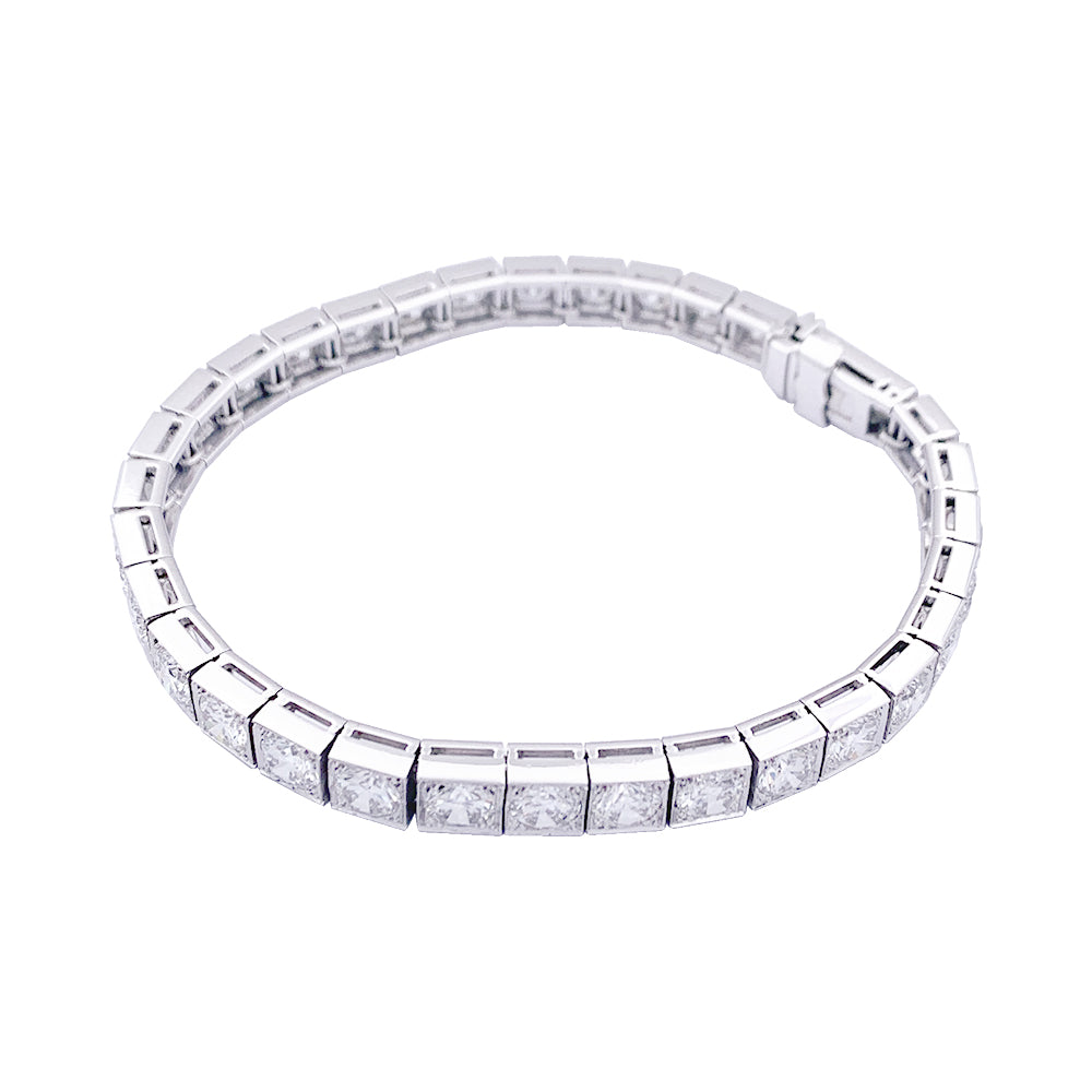 Ligne bracelet in white gold, platinum and diamonds