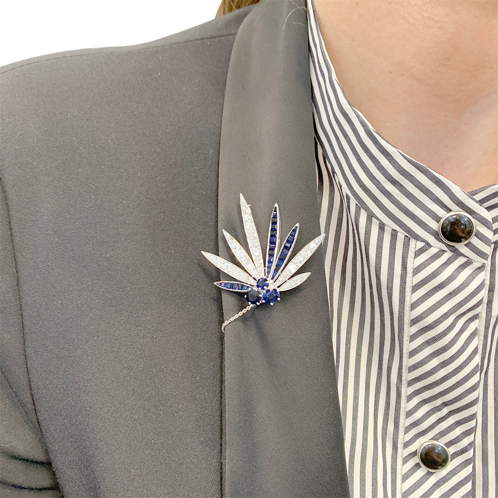 Broche en platine sertie de diamants et de saphirs, Vers 1925