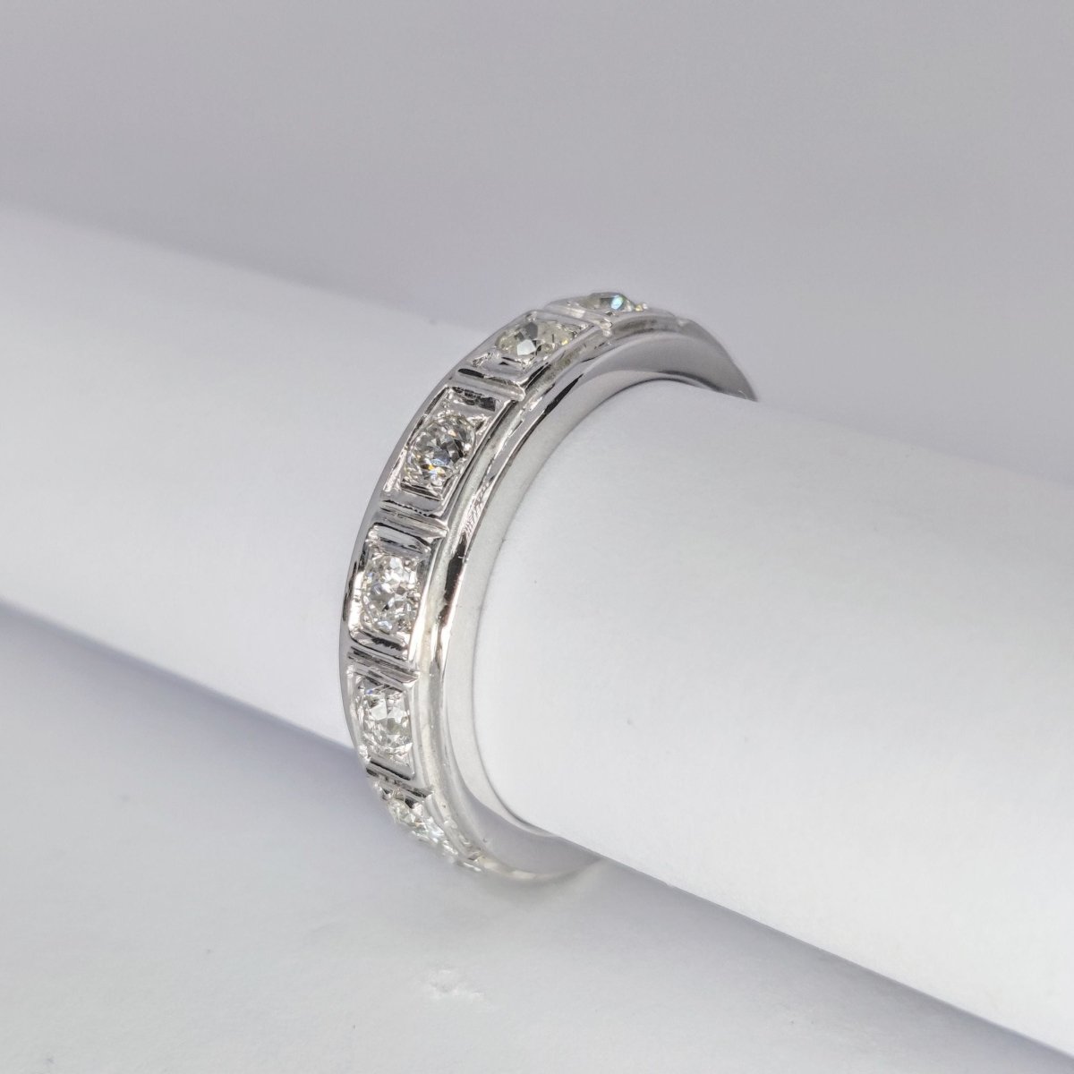 Alliance américaine en or blanc et diamants - Castafiore