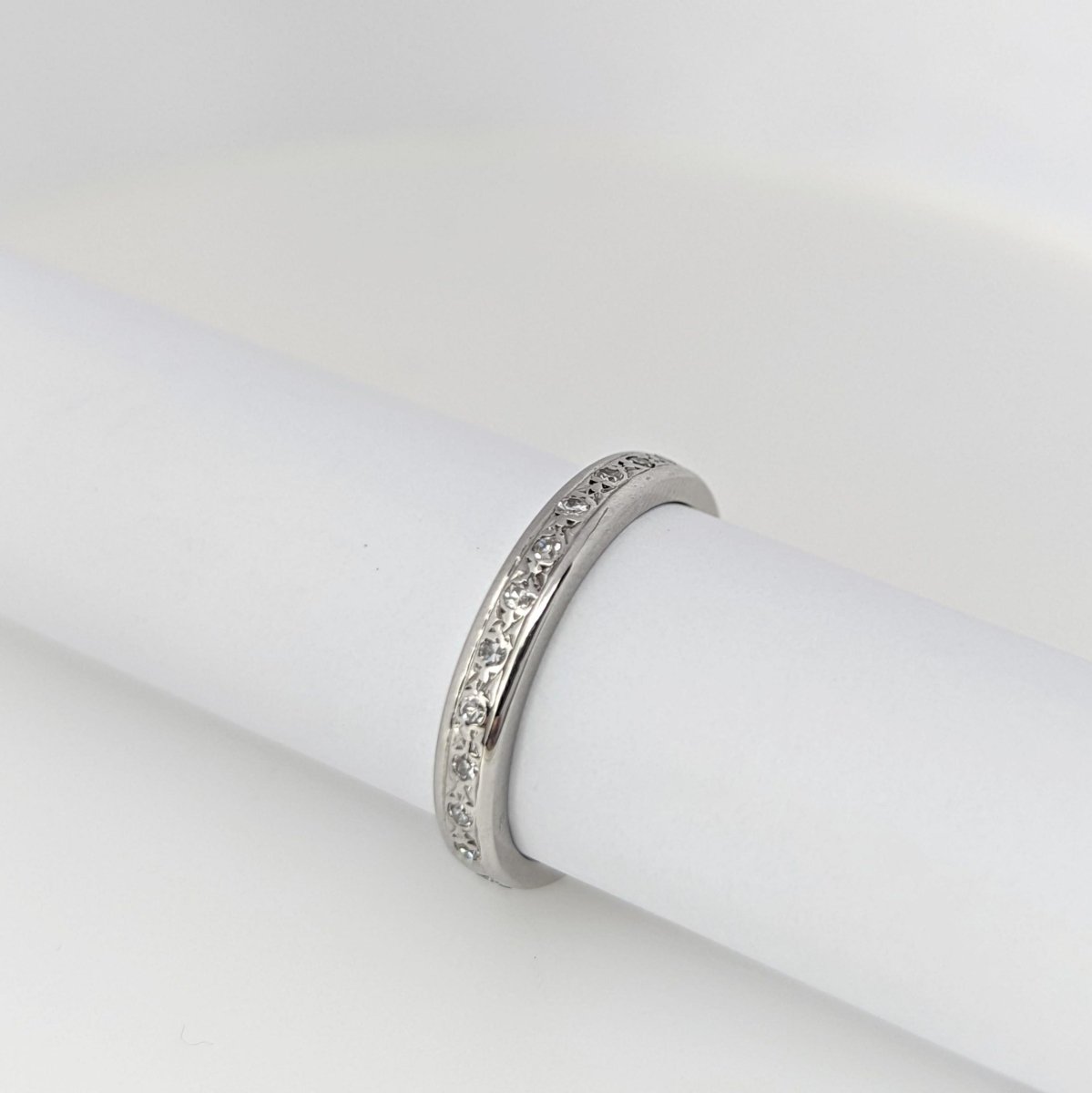 Alliance en or blanc et diamants - Castafiore