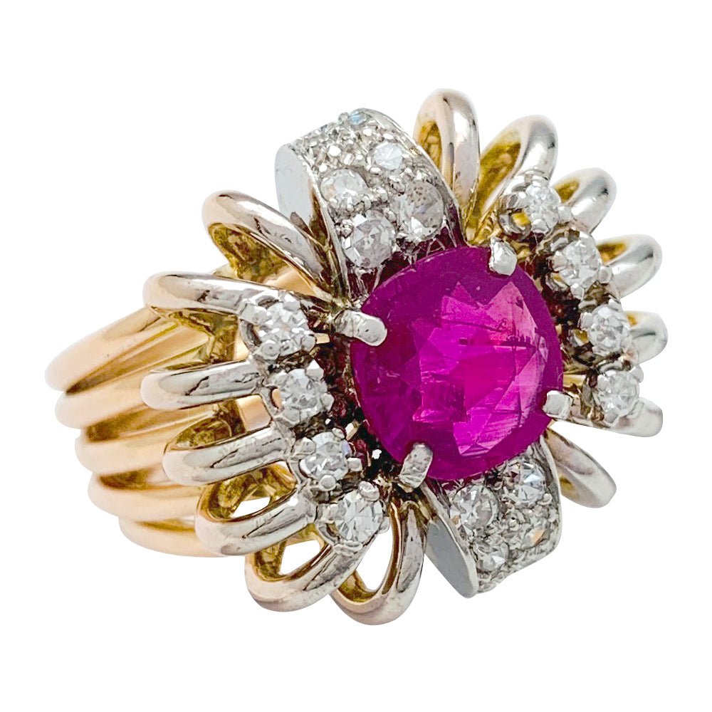 Bague 1950 en or rose, platine, diamants et rubis - Castafiore
