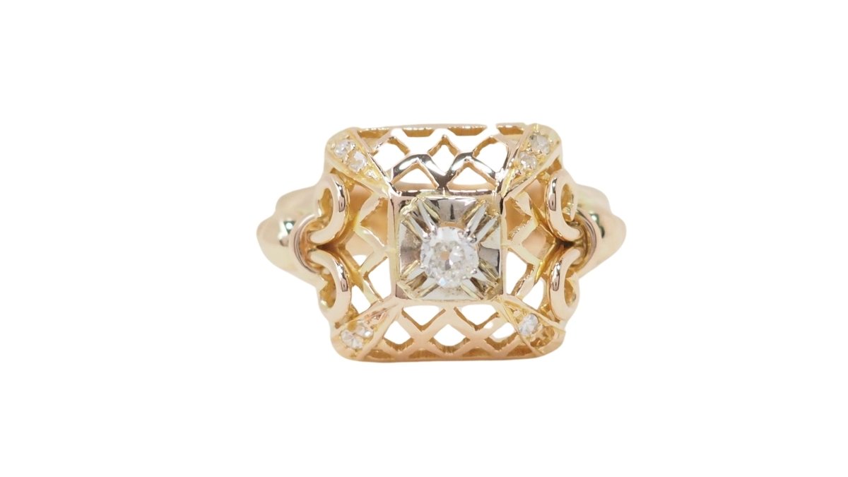 Bague ajour e en or jaune et diamant Castafiore