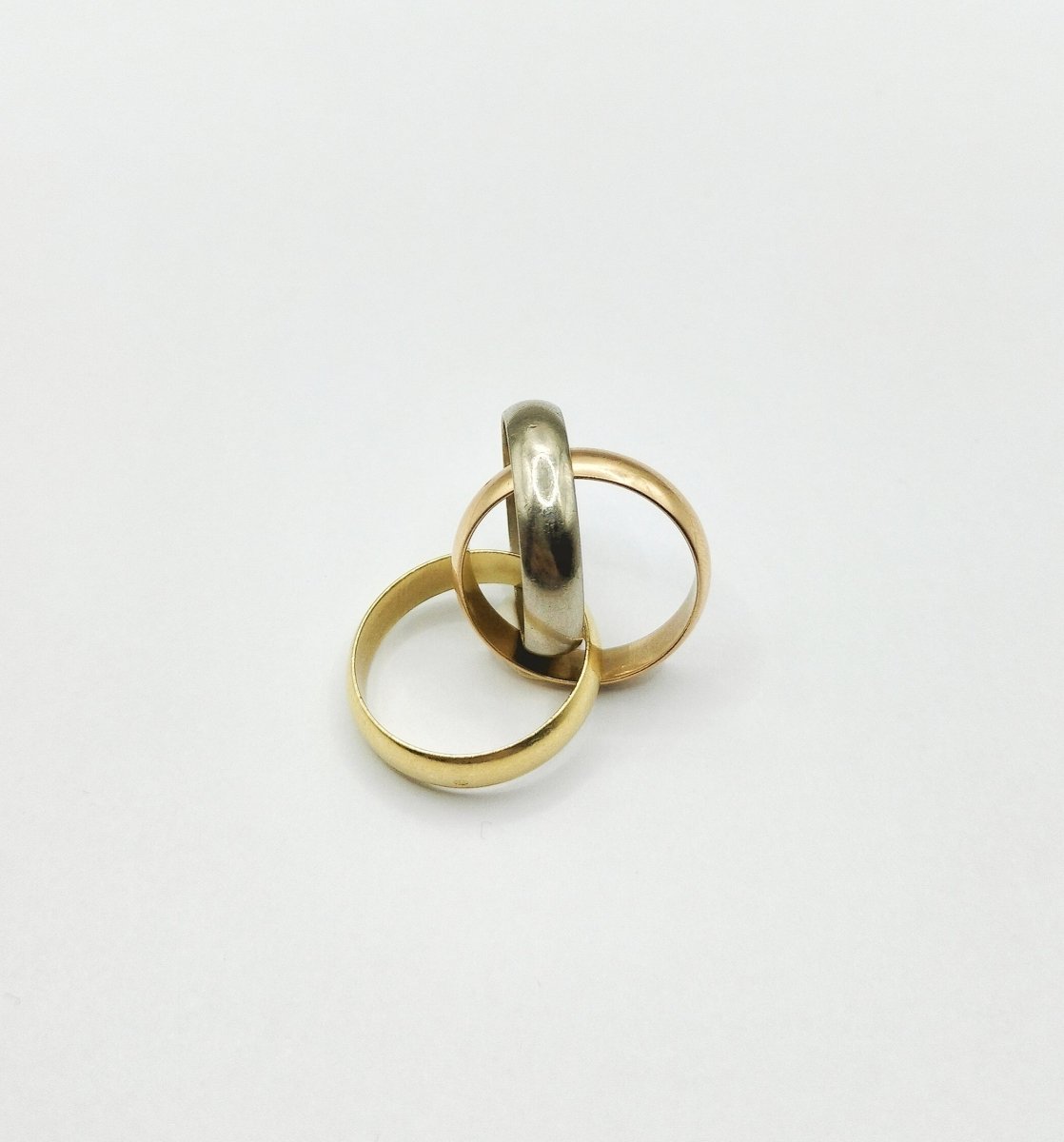 Bague Alliance CARTIER "Trinity" en trois ors - Castafiore