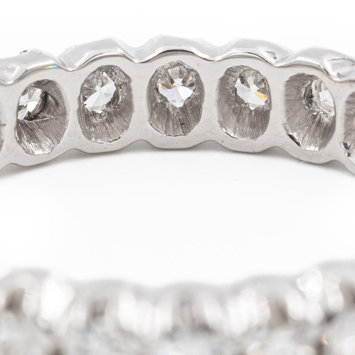 Bague Alliance en or blanc et diamants - Castafiore