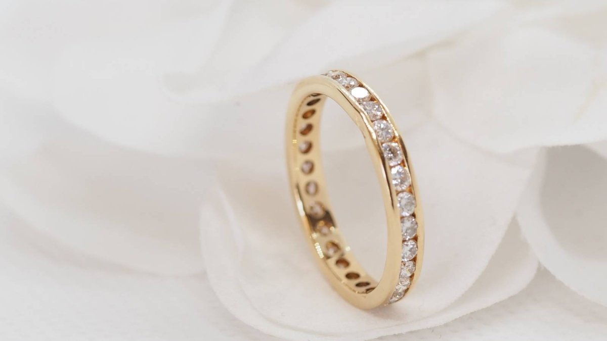 Bague Alliance en or jaune et diamants - Castafiore