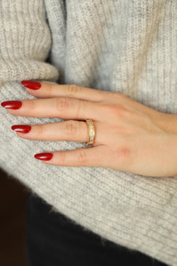 Bague Alliance en or jaune et diamants - Castafiore