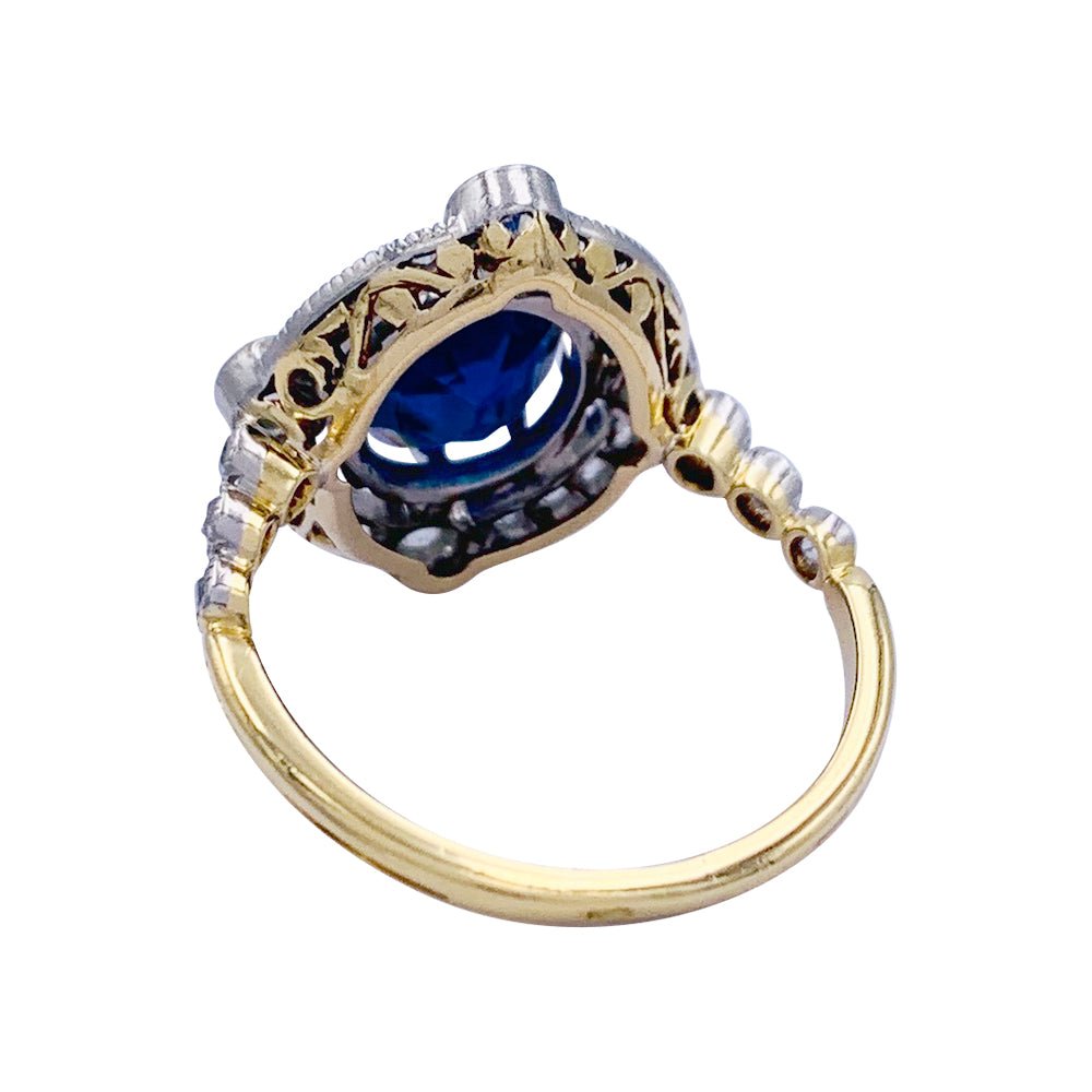 Bague années 1920, saphir Ceylan, diamants taille ancienne - Castafiore