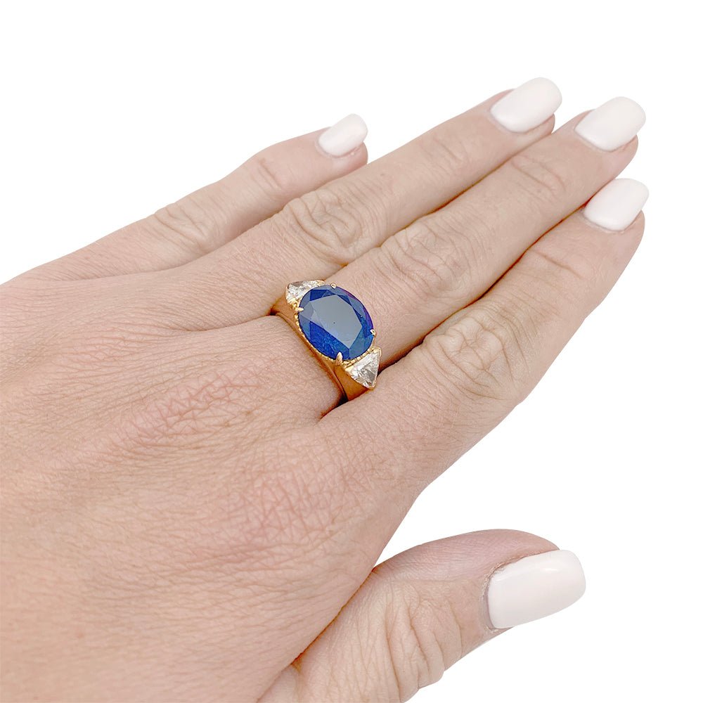 Bague A.Reza en or jaune saphir 6,71 carats et diamants - Castafiore