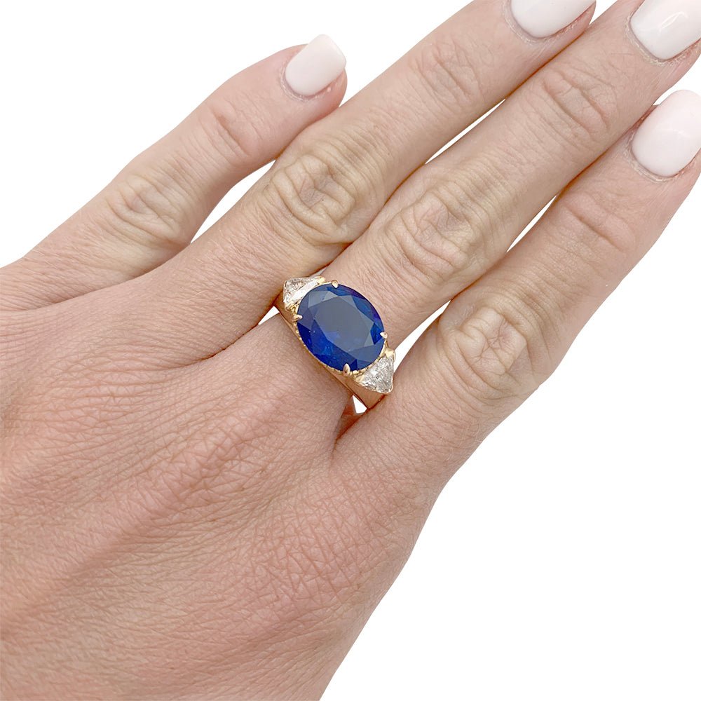 Bague A.Reza en or jaune saphir 6,71 carats et diamants - Castafiore