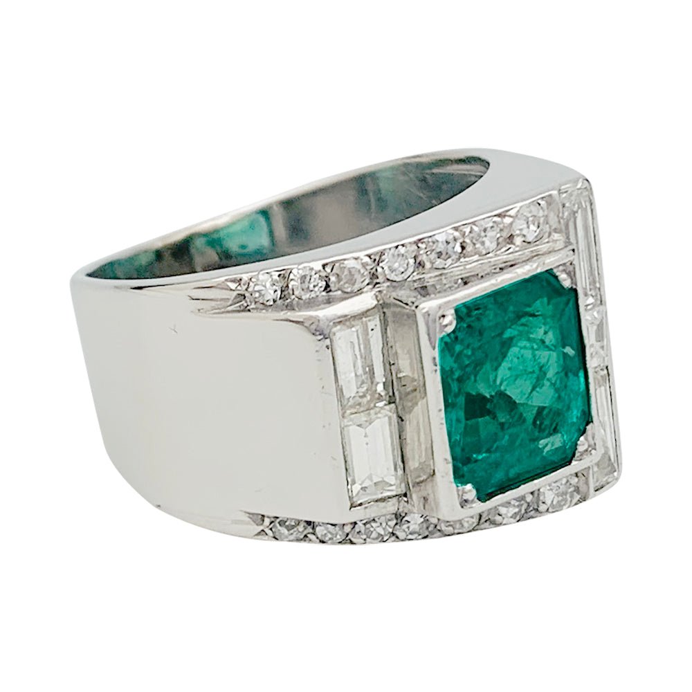 Bague Art Déco en platine, émeraude et diamants - Castafiore