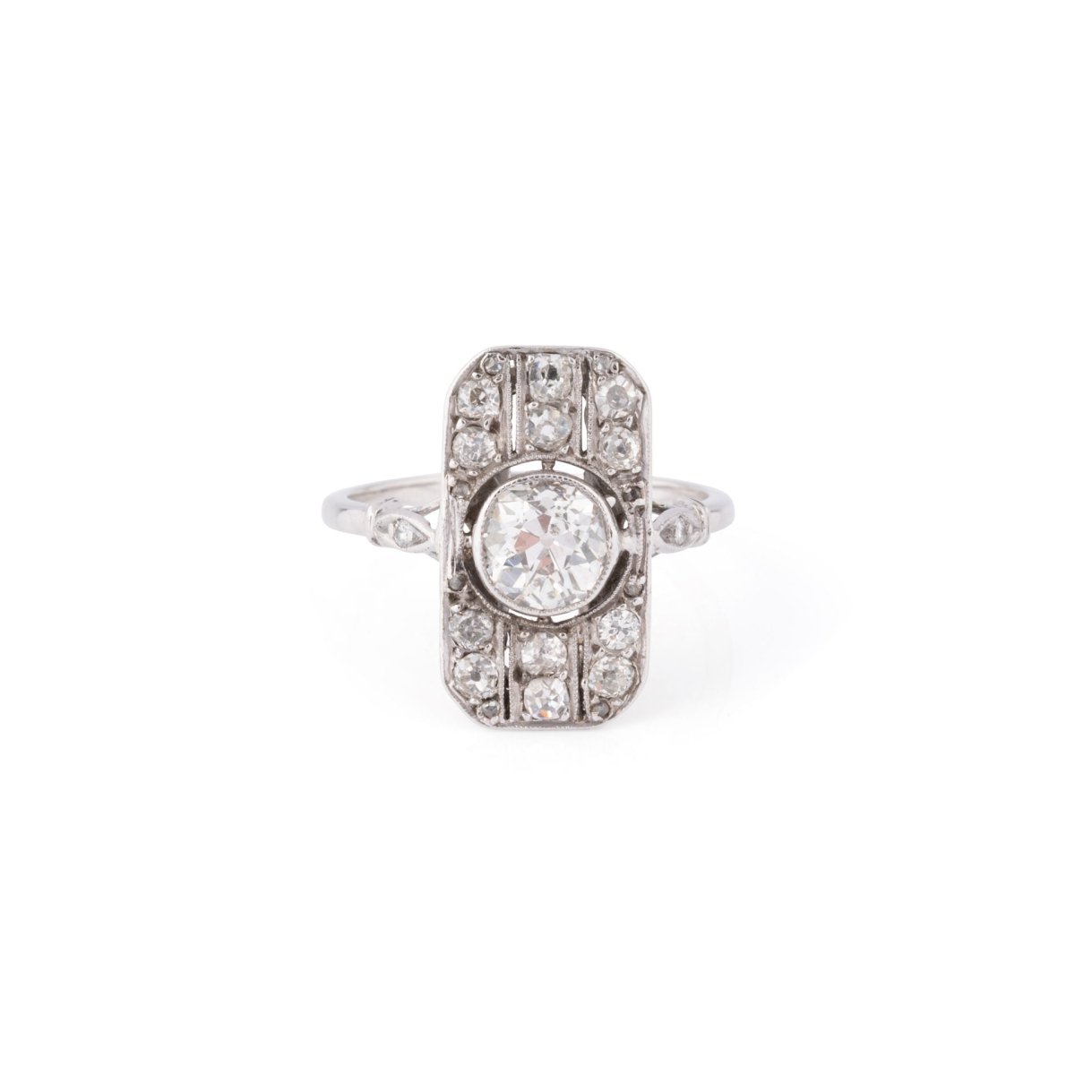 Bague Art Déco en platine, or blanc et diamants - Castafiore