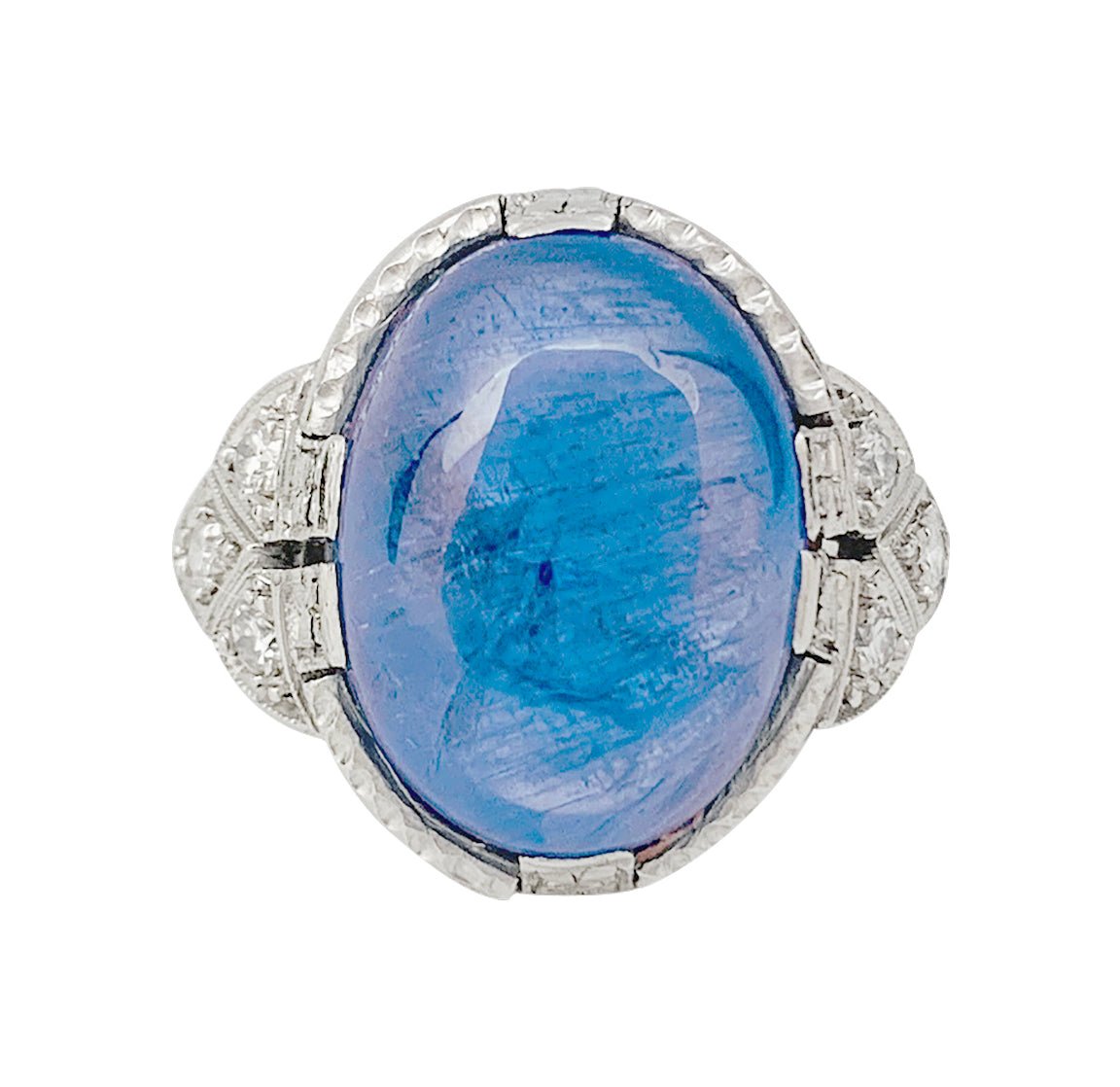 Bague Art Déco en platine, or blanc, saphir 9,6 cts, diamants - Castafiore