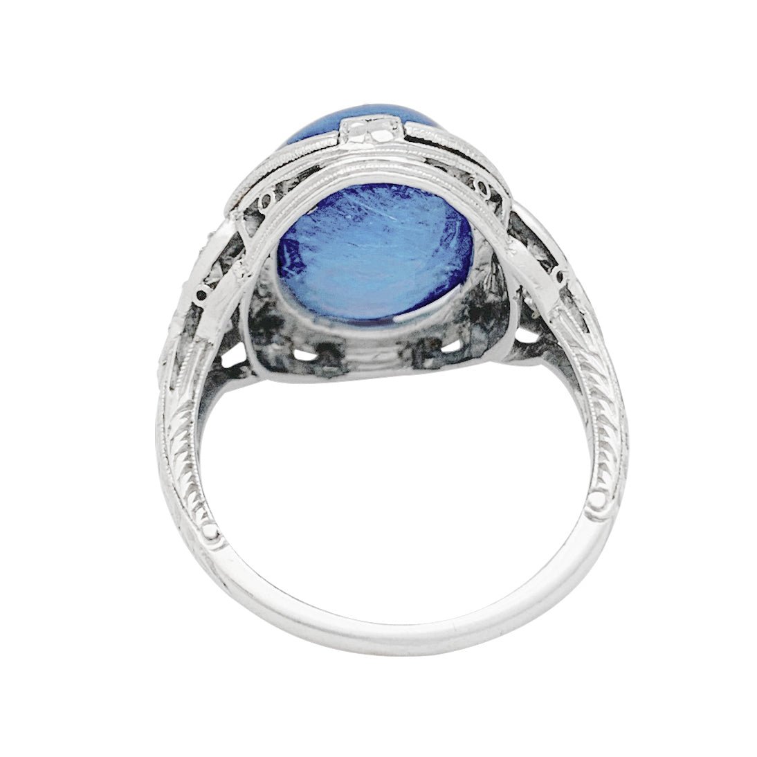 Bague Art Déco en platine, or blanc, saphir 9,6 cts, diamants - Castafiore