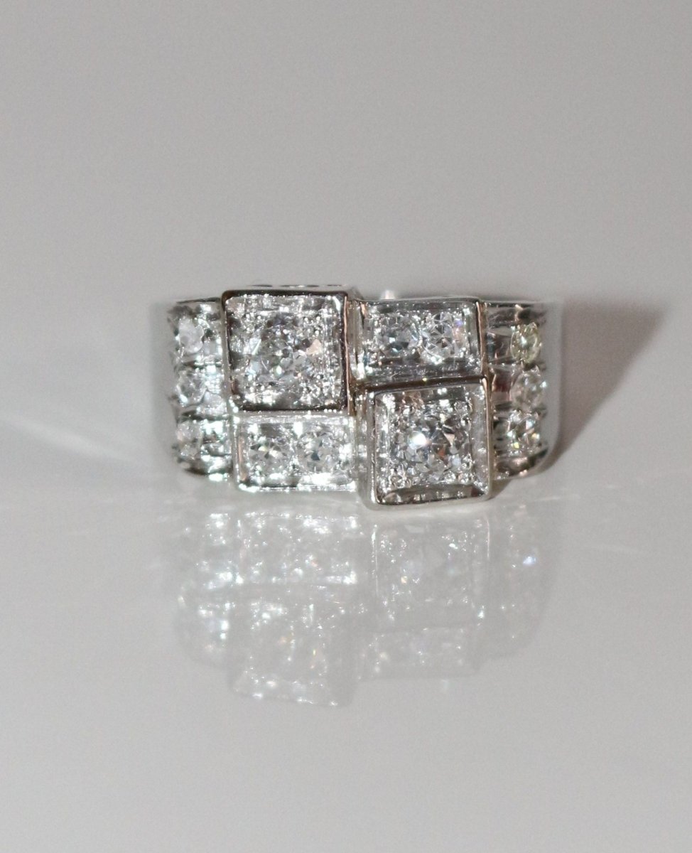 Bague Art Déco Platine Et Diamants - Castafiore