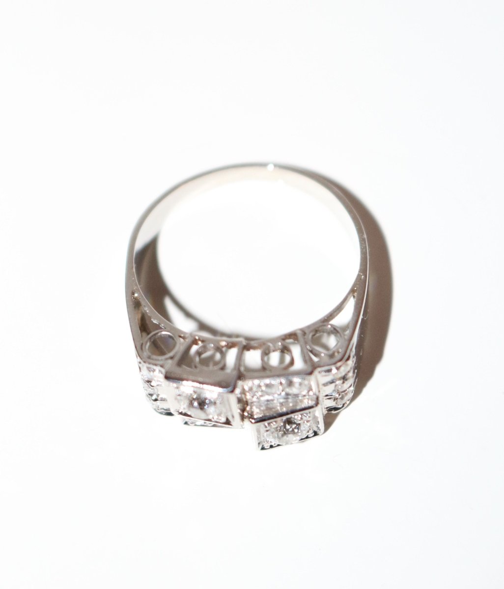 Bague Art Déco Platine Et Diamants - Castafiore