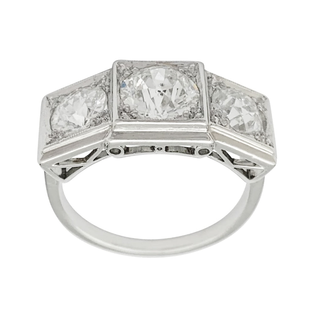 Bague art déco "trilogie" sertie de diamants sur platine - Castafiore