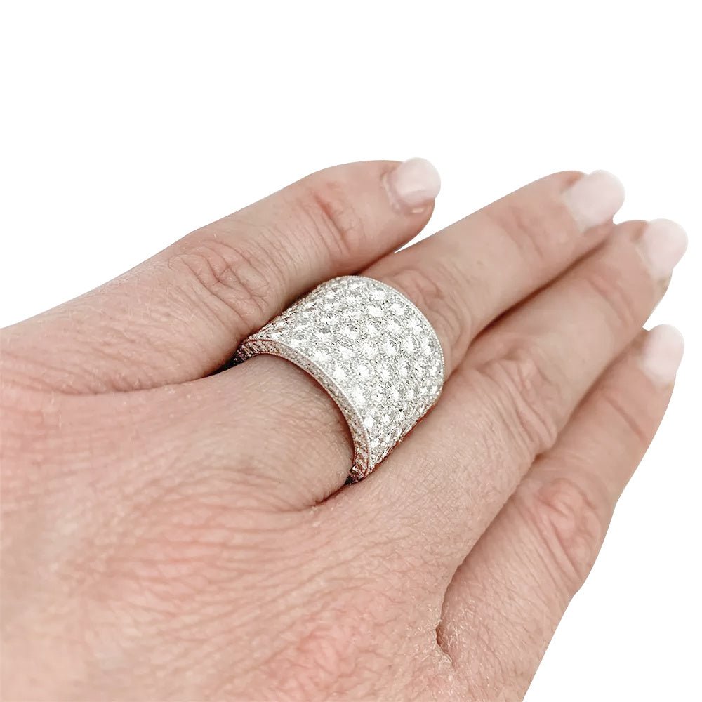 Bague bandeau en or blanc et diamants - Castafiore