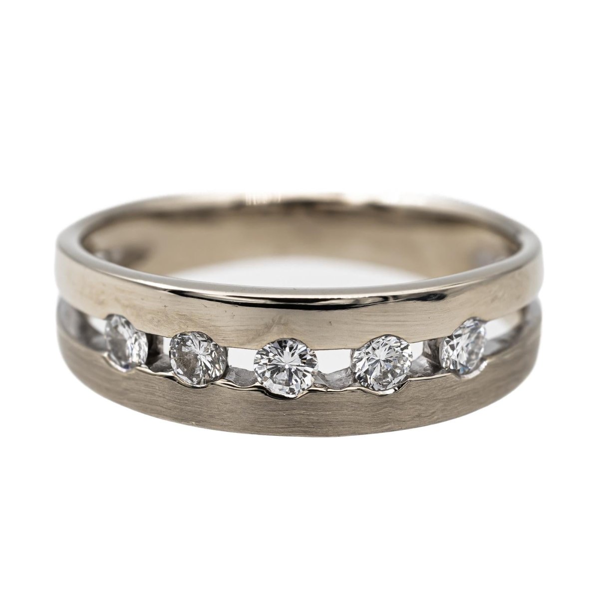 Bague Bandeau en or blanc et diamants - Castafiore