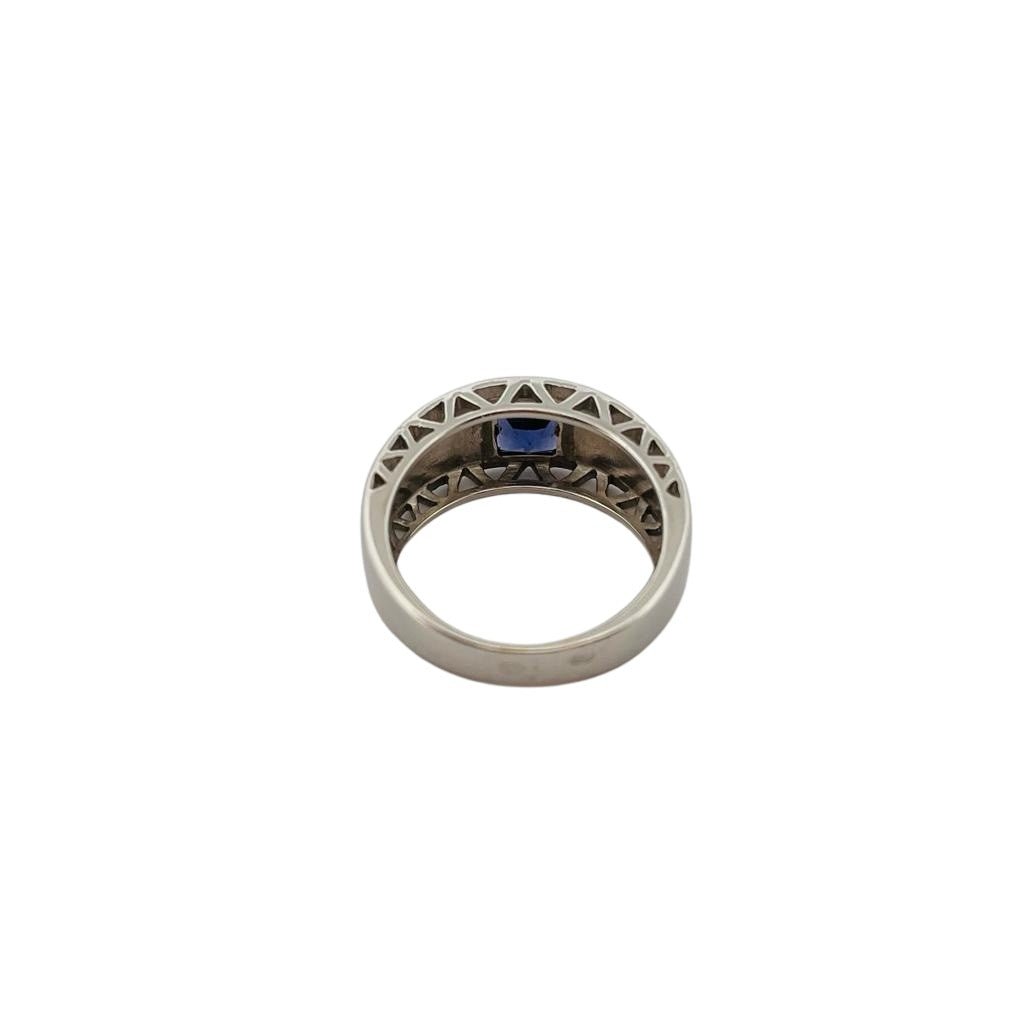 Bague Bandeau en or blanc et iolite