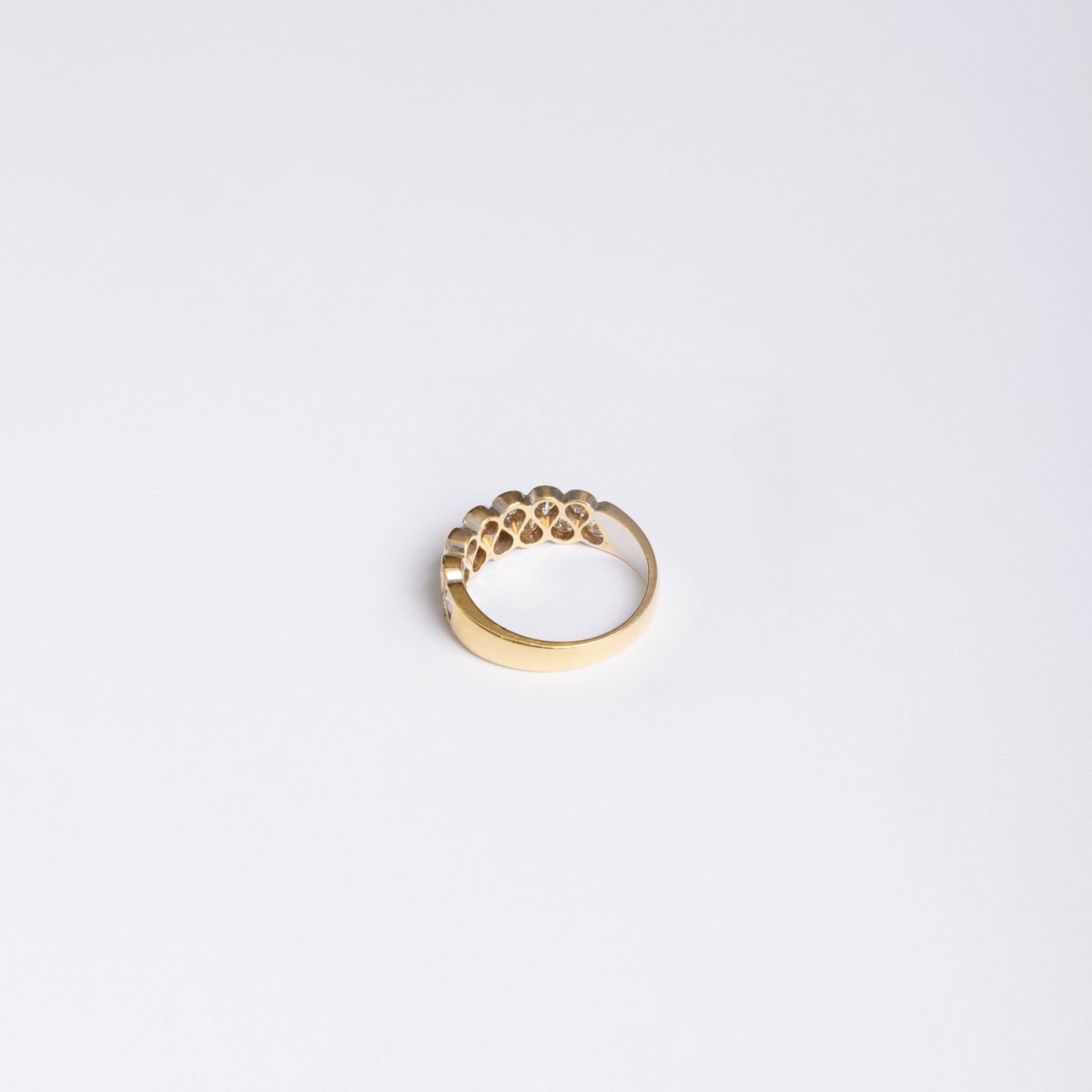 Bague Bandeau en or jaune et diamants - Castafiore