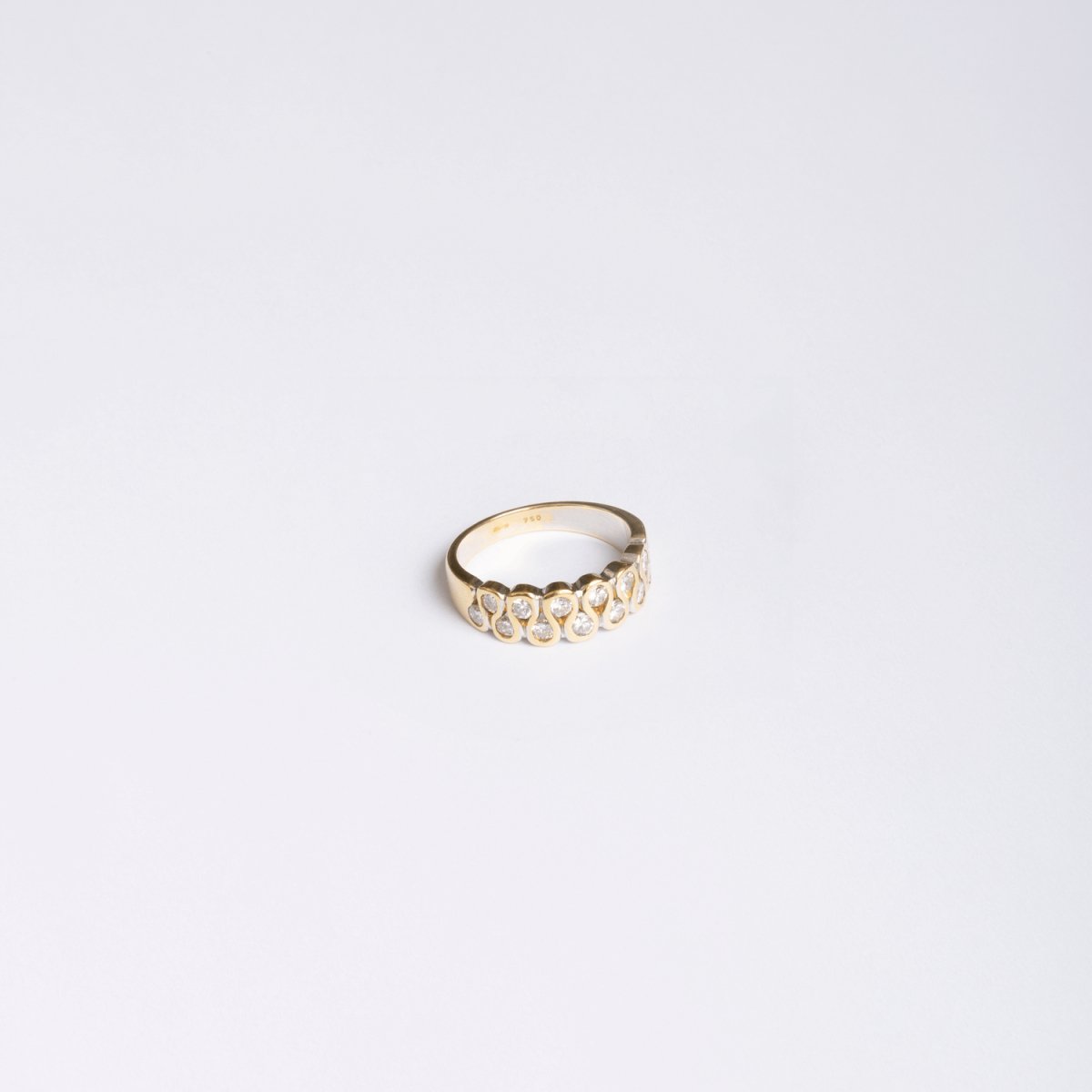 Bague Bandeau en or jaune et diamants - Castafiore