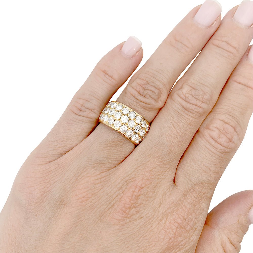 Bague bandeau, or jaune, diamants. - Castafiore