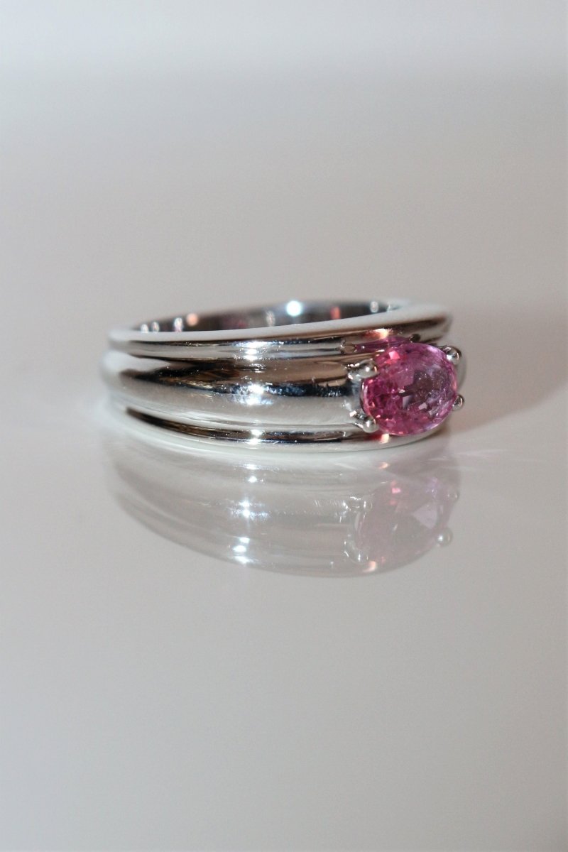 Bague BOUCHERON "Axelle" en or blanc et saphir rose - Castafiore