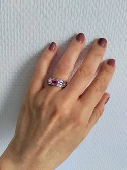 Bague BOUCHERON "Axelle" en or blanc et saphir rose - Castafiore