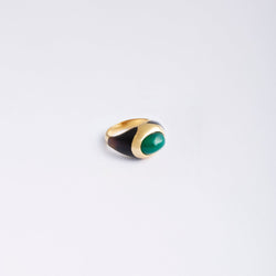 Bague BOUCHERON en or jaune, Cabochon chrysoprase - Castafiore