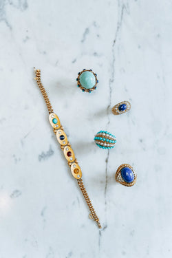 Bague BOUCHERON en or jaune, lapis lazuli et diamants - Castafiore