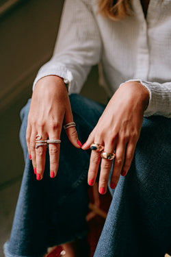 Bague BOUCHERON "Jaïpur" en or jaune et en lapis lazuli - Castafiore