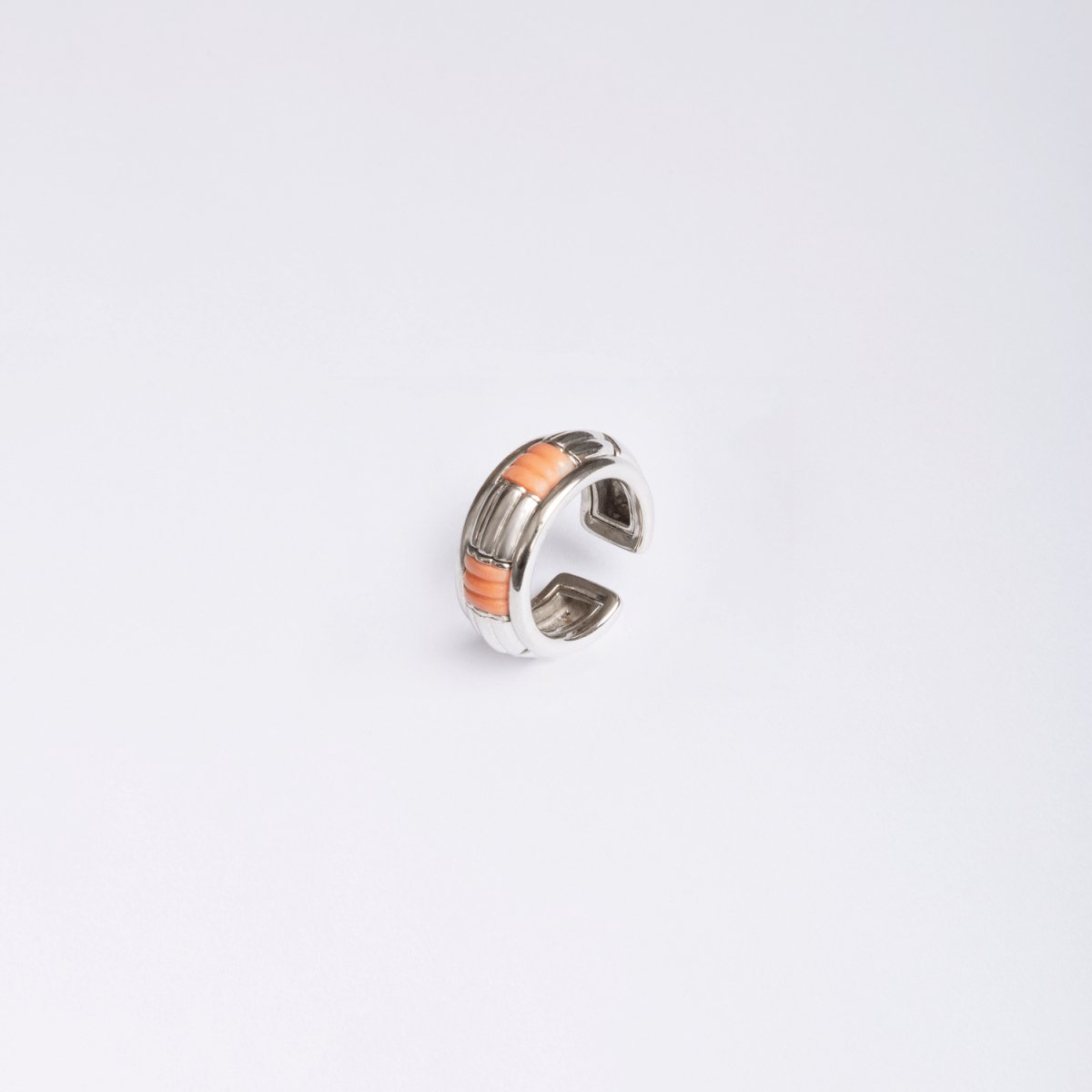 Bague BOUCHERON "les Plurielles" en or blanc et corail - Castafiore