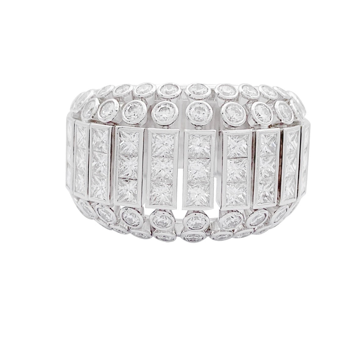 Bague Cartier, "Couronne", or blanc, diamants - Castafiore