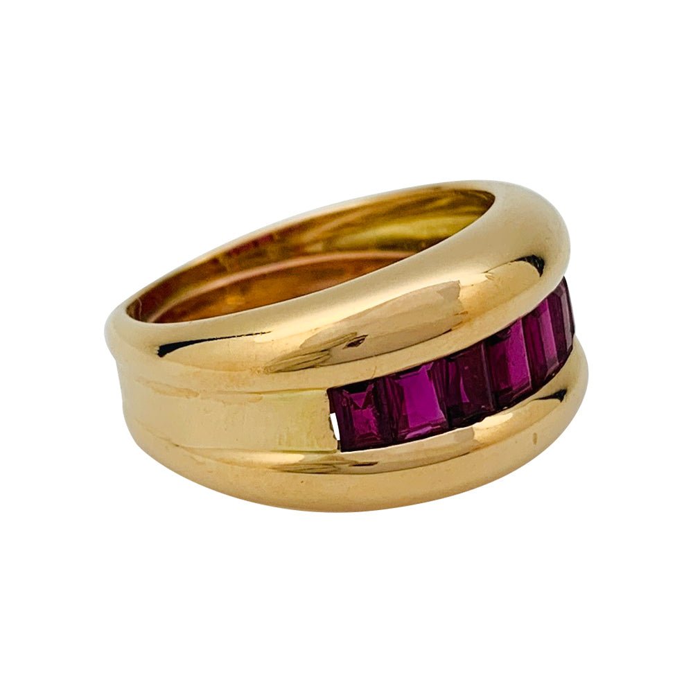 Bague Cartier,"Odin", or jaune, rubis calibrés - Castafiore