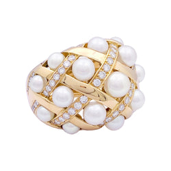 Bague CHANEL "Baroque" en or jaune, diamants et perles. - Castafiore