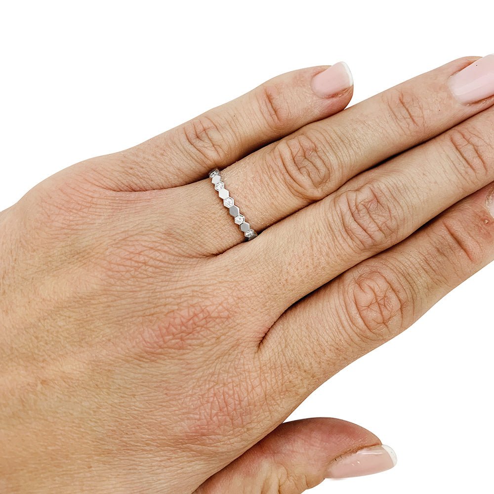 CHAUMET ring, “Bee my Love”, white gold, diamonds – Castafiore