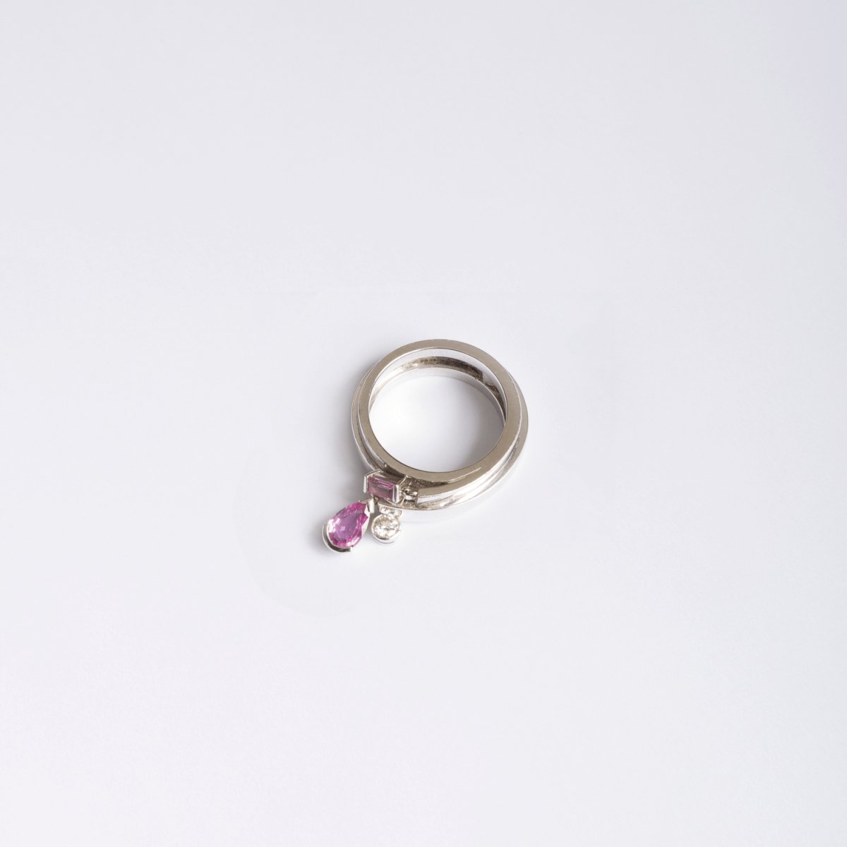 Bague CHAUMET en or blanc et en diamant et saphir rose - Castafiore