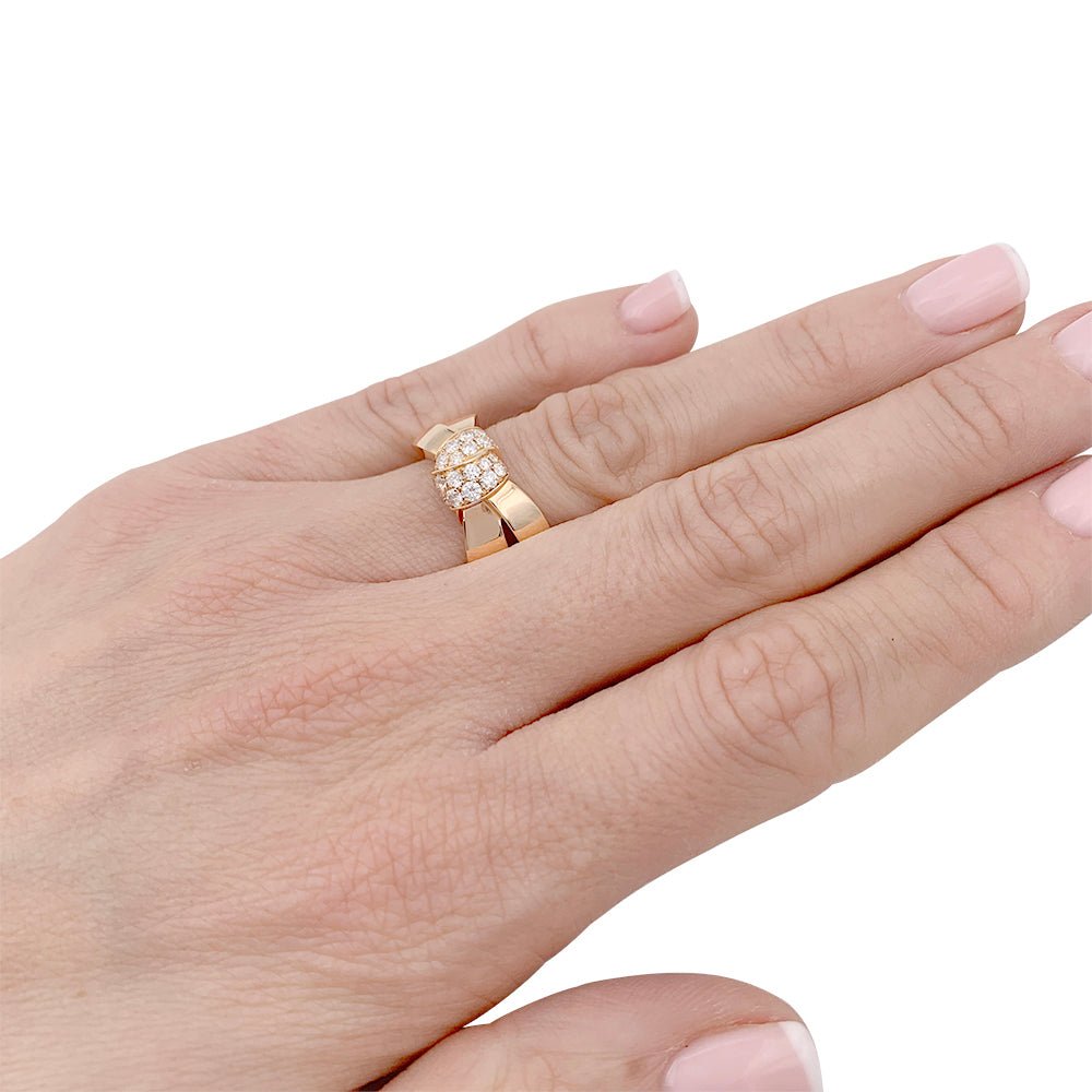 Bague CHAUMET "Liens Séduction" en or rose et diamants - Castafiore