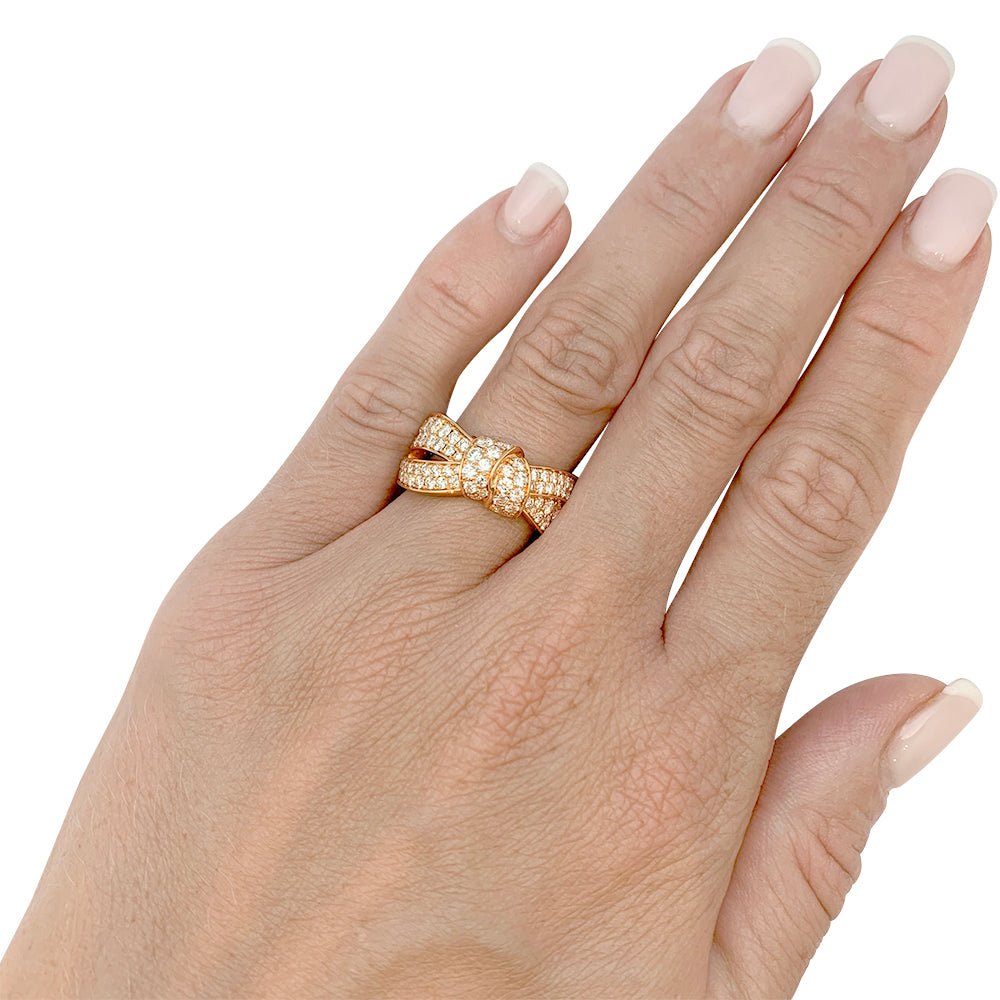Bague CHAUMET "Liens Séduction" en or rose et diamants - Castafiore