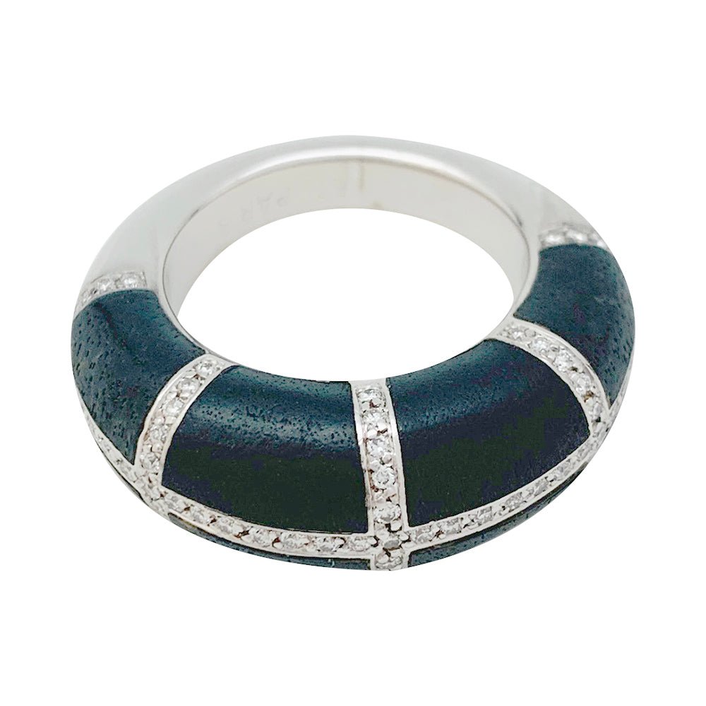 Bague CHAUMET, modèle "Anneau", or blanc, diamants et ébène - Castafiore