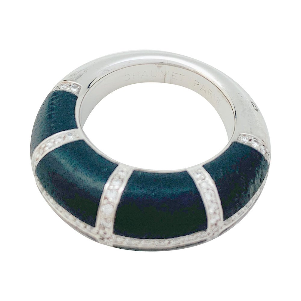 Bague CHAUMET, modèle "Anneau", or blanc, diamants et ébène - Castafiore