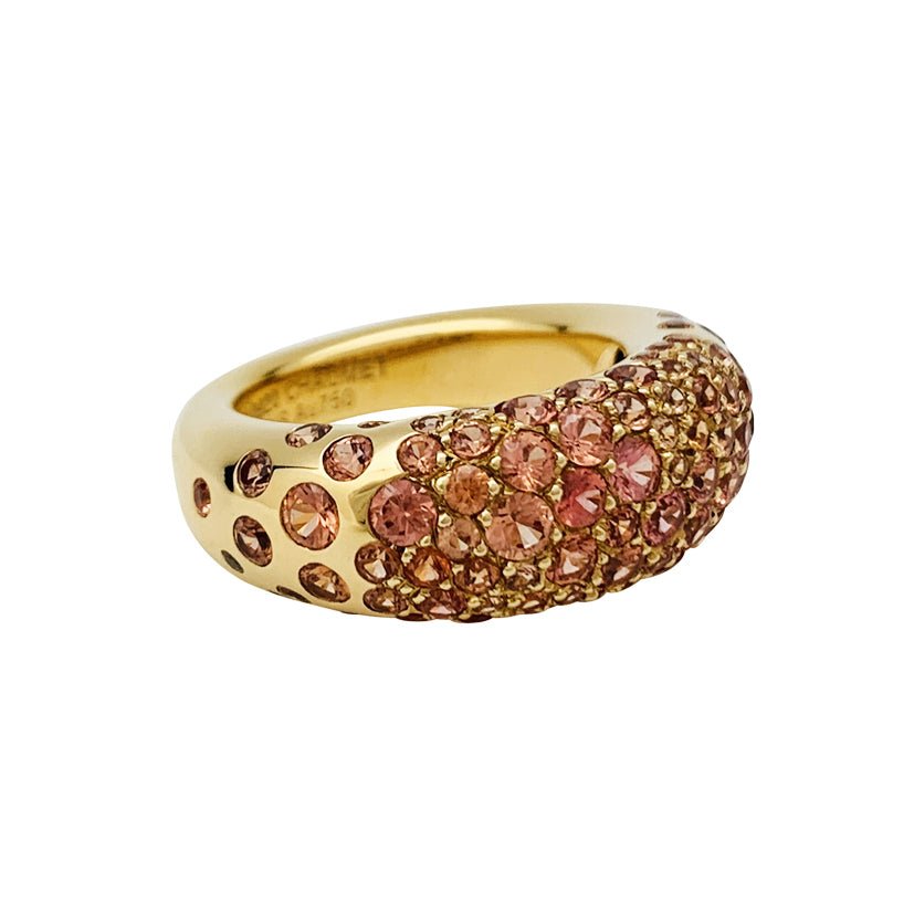 Bague CHAUMET modèle "Caviar" en or jaune, saphirs oranges - Castafiore