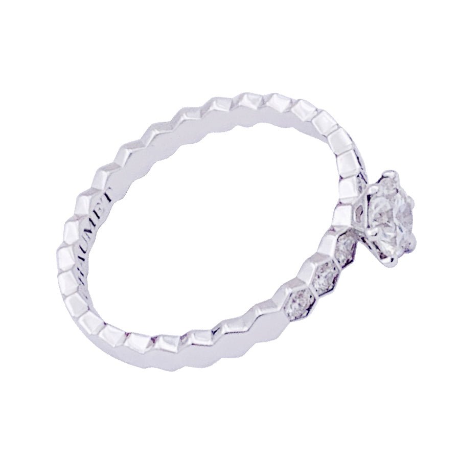 CHAUMET “Solitaire Bee my Love” ring in white gold, diamonds
