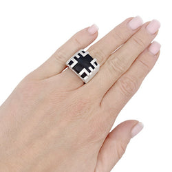 Bague Chevalière CARTIER "Baiser du Dragon", "Yijing" en or blanc et oeil de faucon - Castafiore