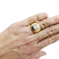 Bague chevalière en deux tons d'or, platine sertissant un diamant - Castafiore