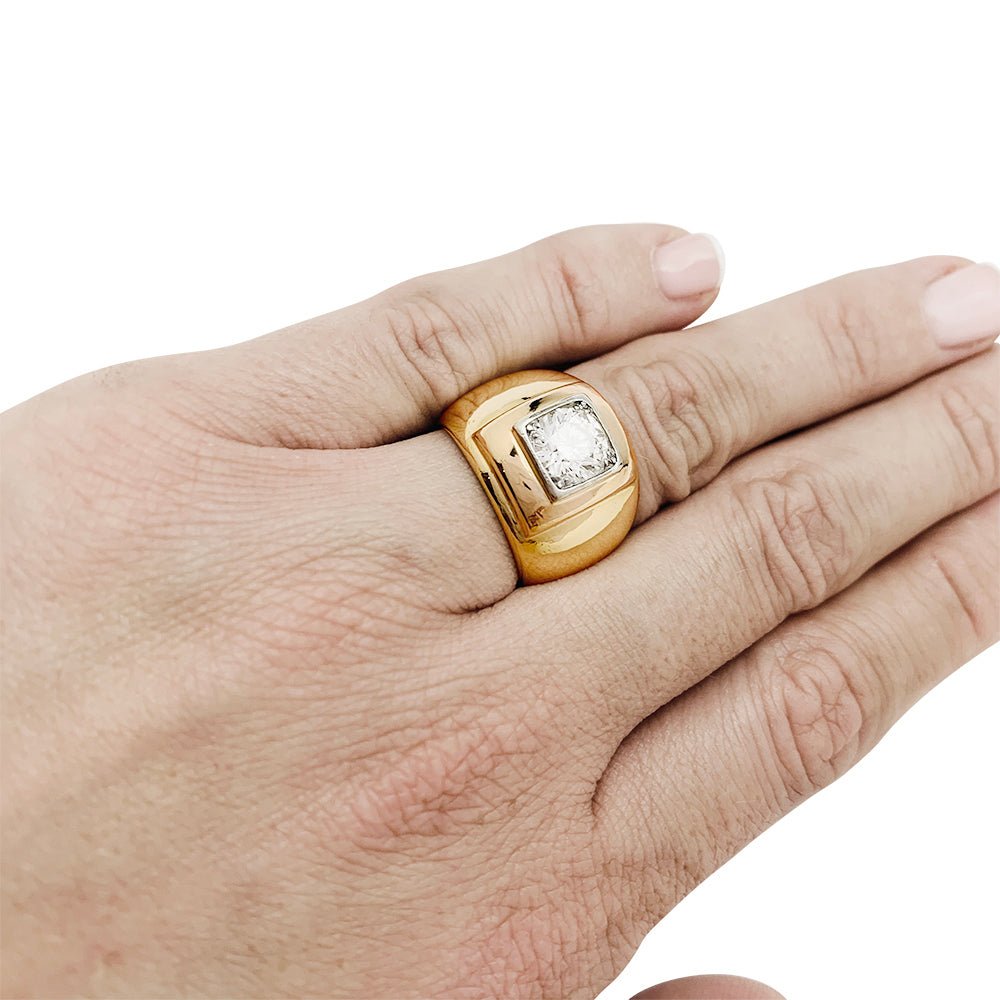 Bague chevalière en deux tons d'or, platine sertissant un diamant - Castafiore